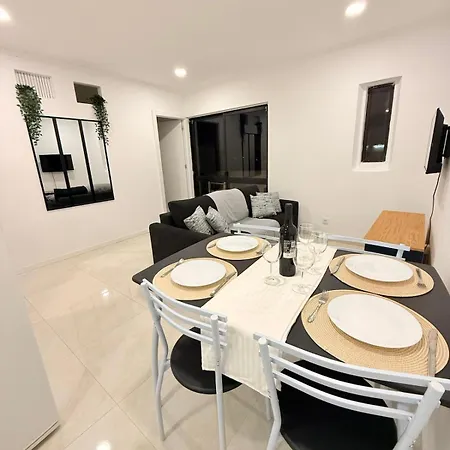 Apartament Ouraflats